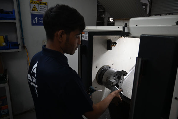 Precision in Motion: How Advanced Manufacturing Powers Apex Components